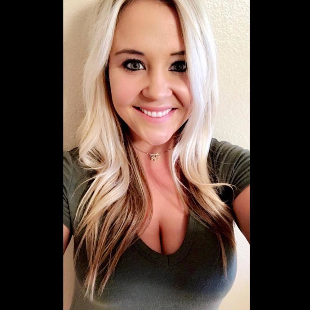 Meet your Posher, Kayla